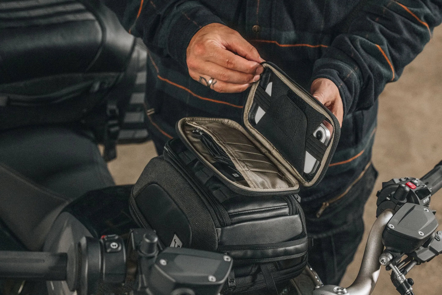 SW-MOTECH Legend Smartphone Bag LA11 bild 3 PMMEDIA:eb14da803ed34e7e