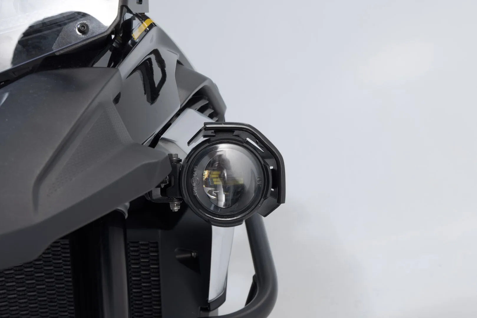 SW-MOTECH EVO LIGHT PROTECTION Strålkastarskydd bild 5 PMMEDIA:2efe7ea36e603225