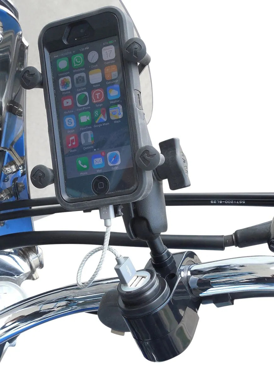 Gears Canada Dual USB Port Charger with 1" Ball Mount Kabelhärvor & elsystem bild 4 PMMEDIA:e6f6d9fe43ab95e3