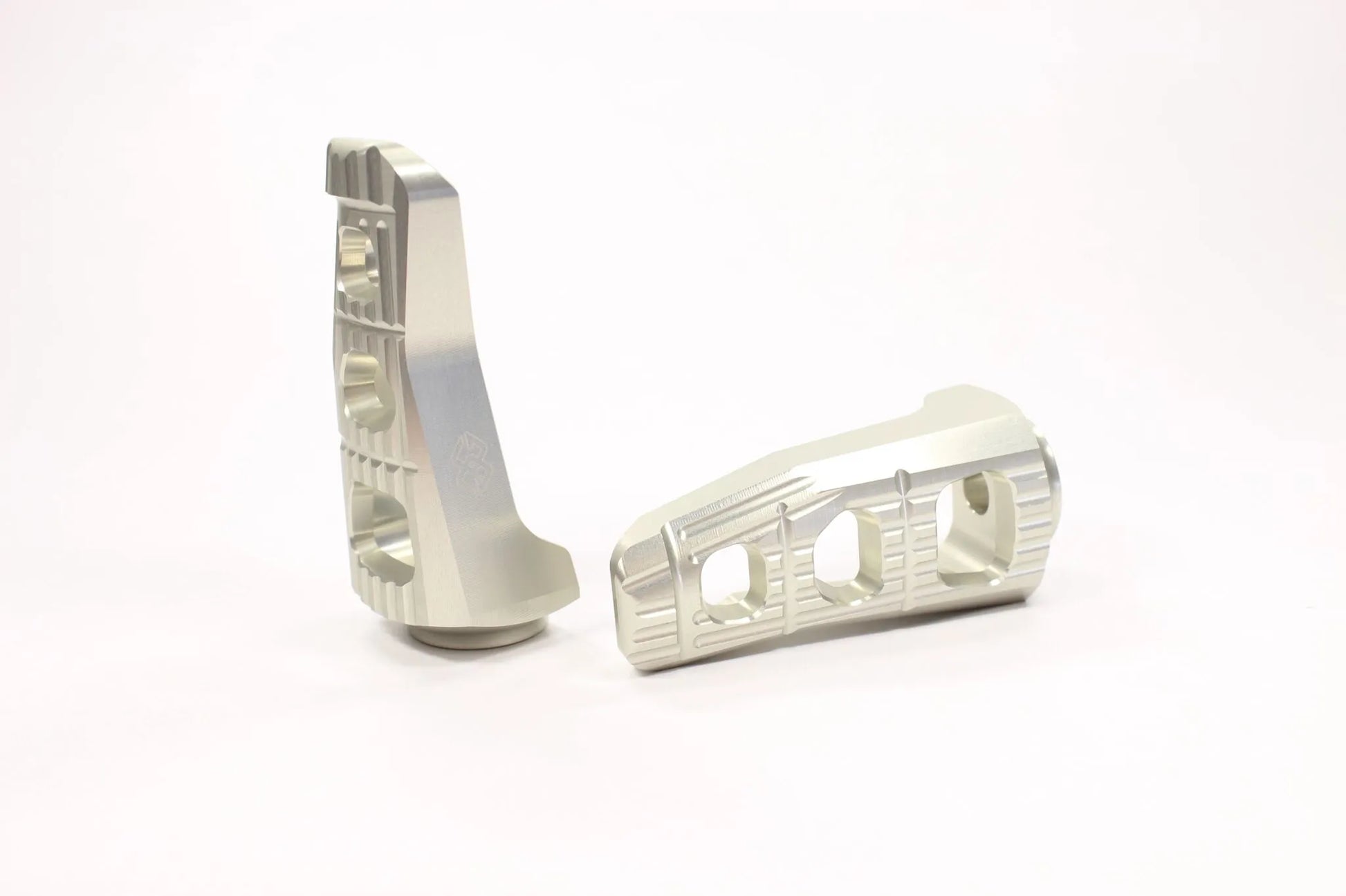 GILLES TOOLING UF20 Touring fotpinneset för Ducati bild 2 PMMEDIA:e5a2adf8fc603faf