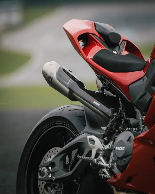 AKRAPOVIC Evolution Line Full Exhaust System Street bild 3 PMMEDIA:7a3bc3c3d6d09664