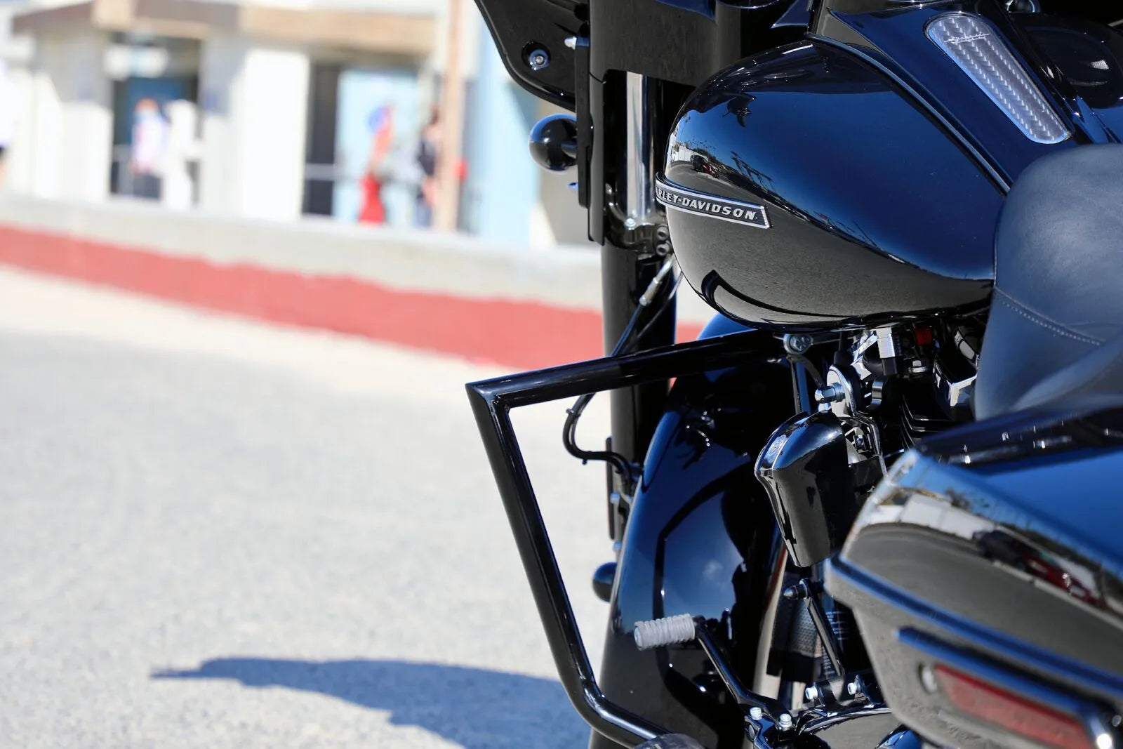 La Choppers Twin Peaks Engine Guard Motorskydd bild 6 PMMEDIA:eedd2f31f5c51e14