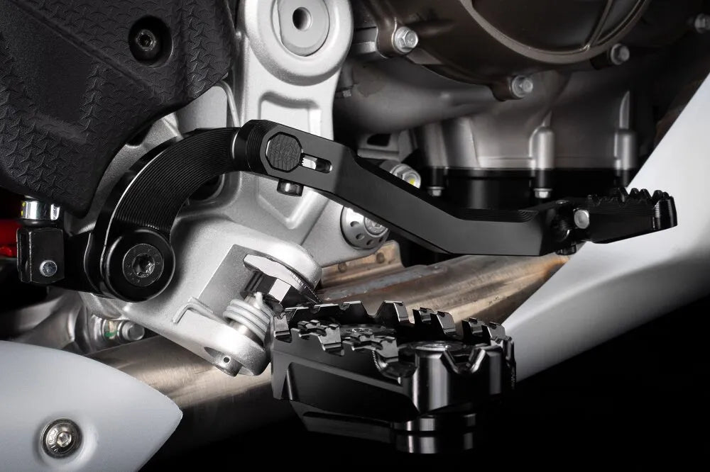 GILLES TOOLING Bromsvippset svart till Aprilia bild 3 PMMEDIA:8b7c262ab03c2808