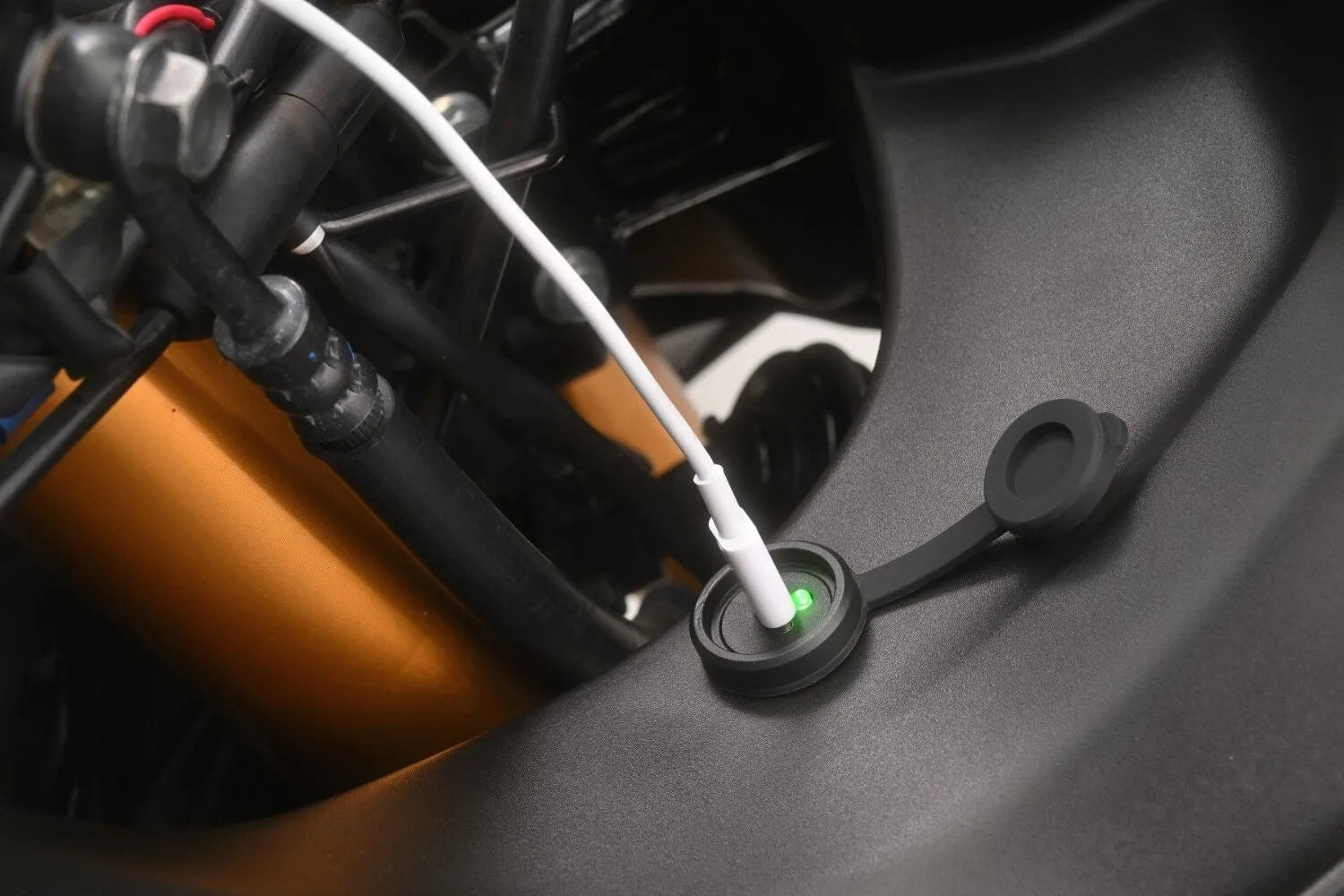 DAYTONA USB C-laddningskabel för kåpa Ø20 mm bild 6 PMMEDIA:ad56753d64ec0e1c