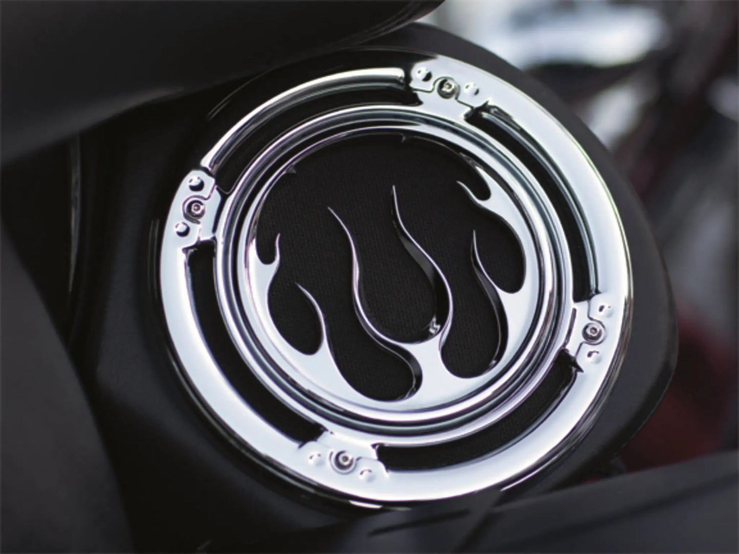 KURYAKYN Front Speaker Accents Flame Chrome för FLHX/FLHT 96-13 bild 5 PMMEDIA:a2eb3786582a3df8