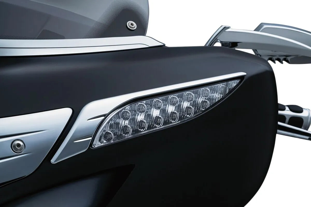 KURYAKYN Front Fairing Blinkerskydd i krom bild 4 PMMEDIA:d509fb38556df2e0