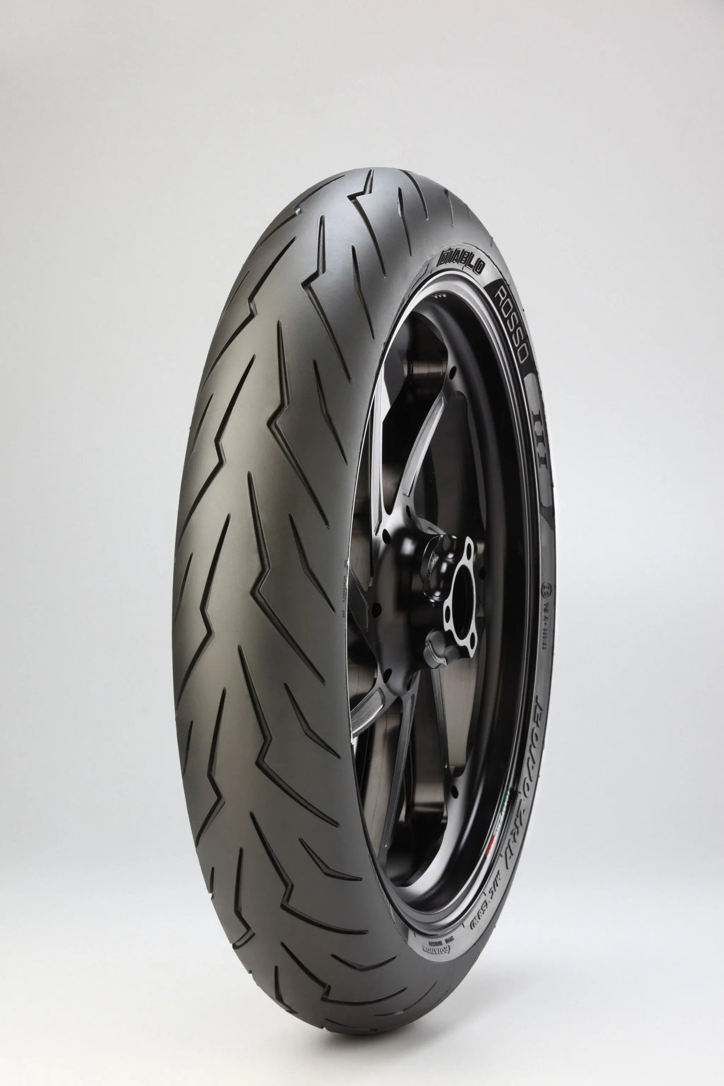 Pirelli Diablo Rosso III Radialdäck fram bild 1 PMMEDIA:97c2da752ce63084