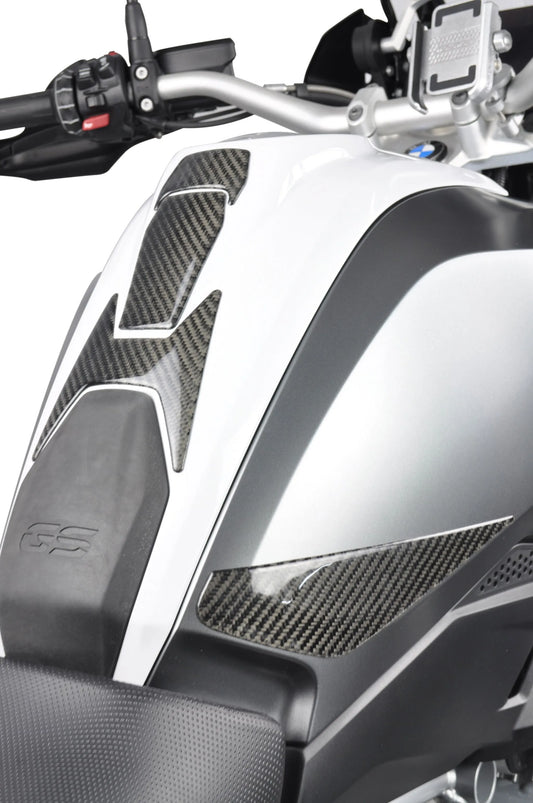 UNIRACING Carbon Tank Pad för BMW R1250GS bild 2 PMMEDIA:31f226edf0016538
