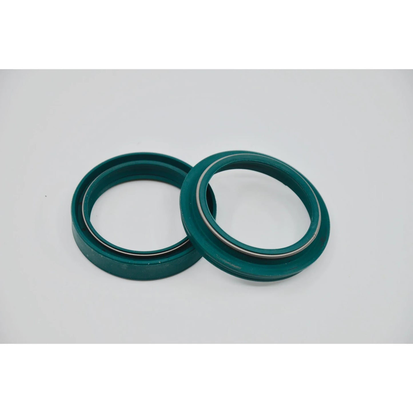 SKF Seal Upper för Showa 45 mm framgaffel bild 1 PMMEDIA:d57fa35eb8184ba6