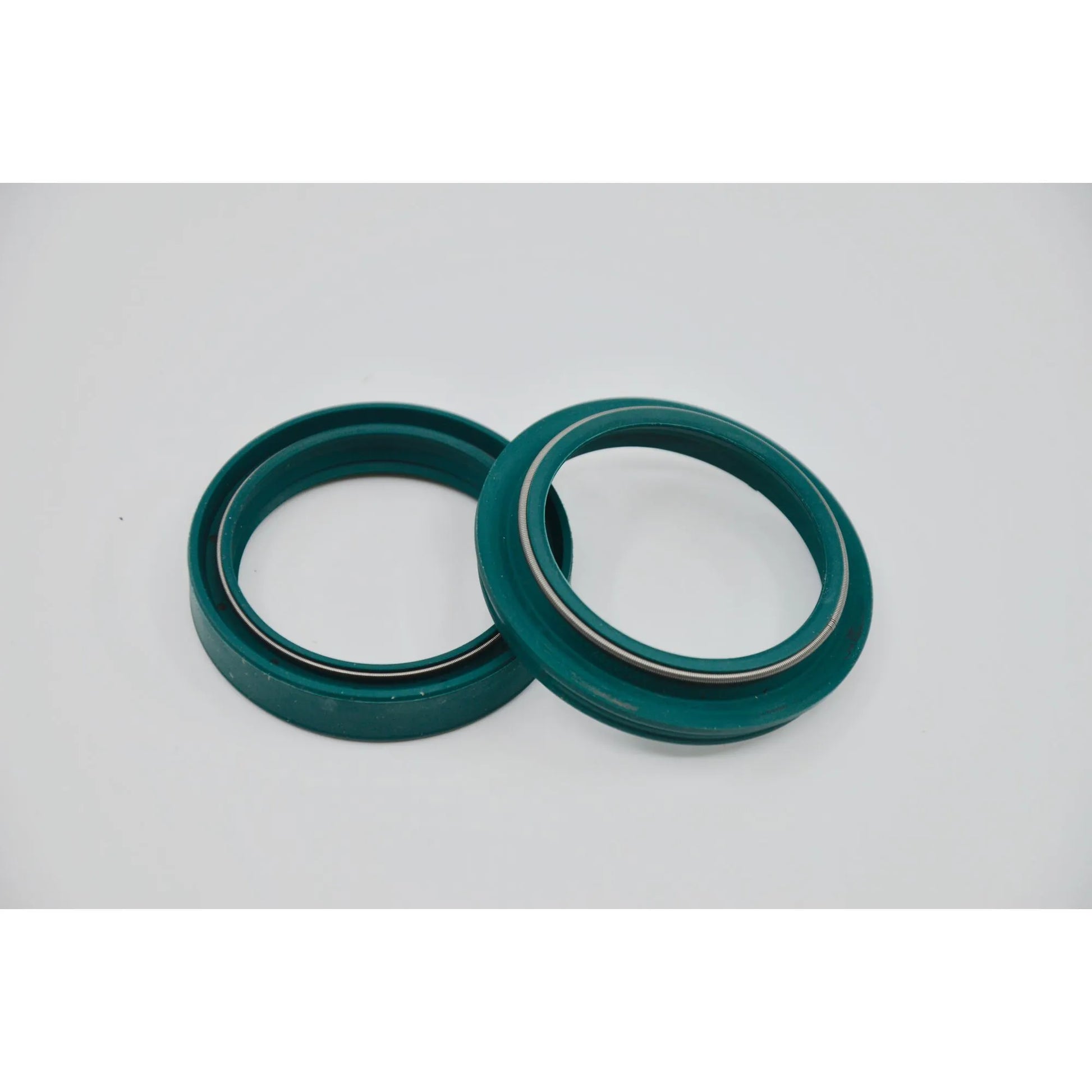 SKF Seal Upper för Showa 45 mm framgaffel bild 1 PMMEDIA:d57fa35eb8184ba6