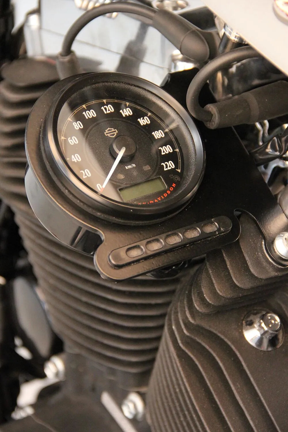 CULT WERK Speedometer Side Kit XL bild 3 PMMEDIA:42fe4ac0af92b52a