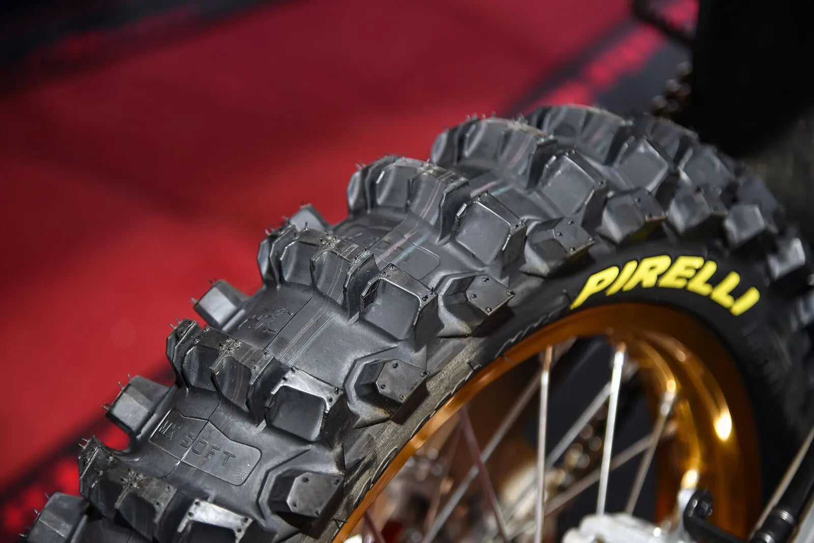 Pirelli Scorpion™ MX Soft Crossdäck bak bild 5 PMMEDIA:fc429f77f7cb308e