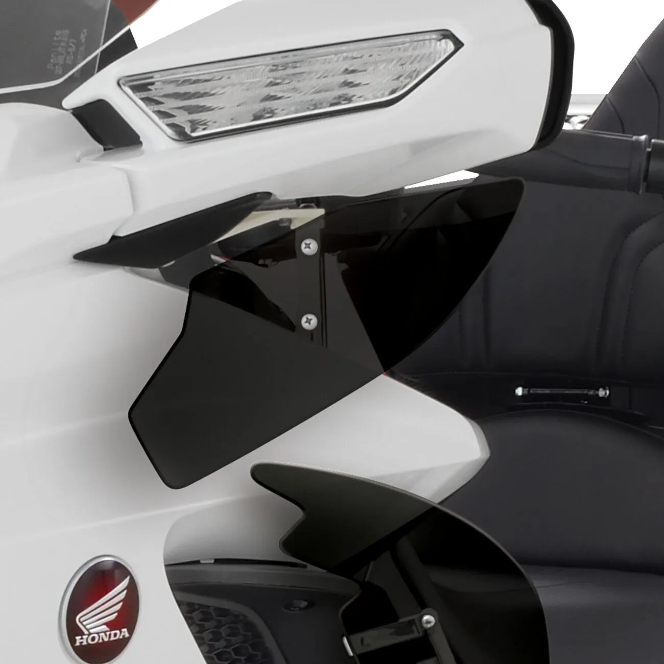 SHOW CHROME Upper Wind Deflectors Vindavvisare GL 1800 bild 3 PMMEDIA:4bce72ddc76b4cb1