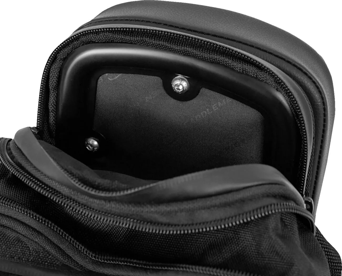 Saddlemen BR4200 Sissy Bar Bag Ryggstödsväskor & sissybarväskor bild 18 PMMEDIA:ffefe3ae41b4e474