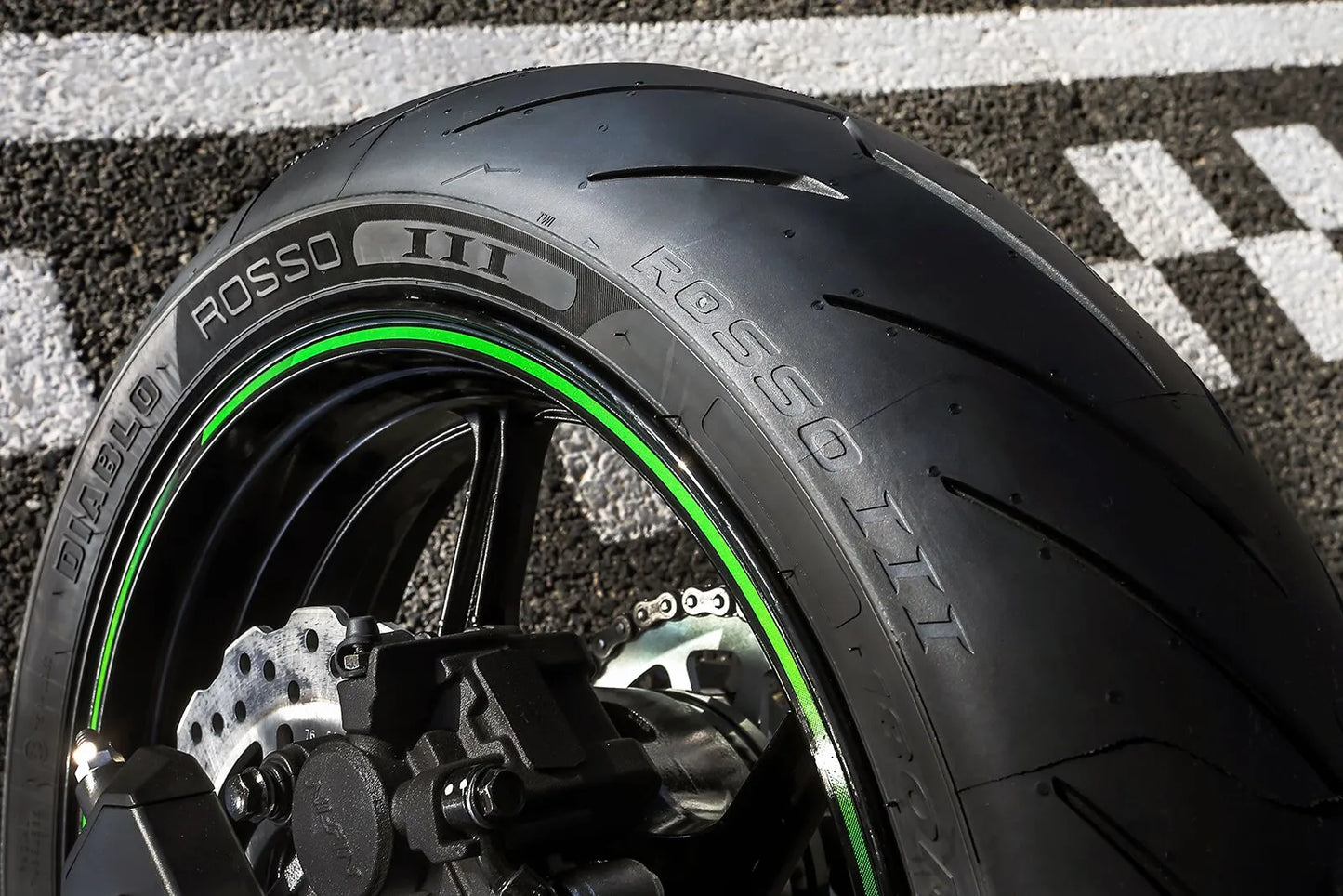 Pirelli Diablo Rosso™ III Radialdäck bak bild 5 PMMEDIA:2fc63e6fa57e121a