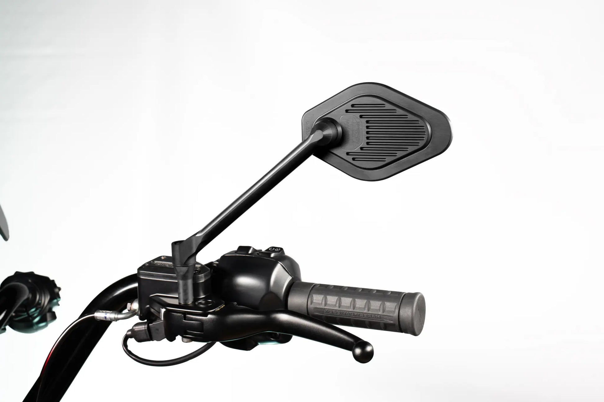 Drag Specialties Adjustable Mirror Short Stem (12 cm) Black Edition Speglar bild 4 PMMEDIA:e161f414beeffc7e