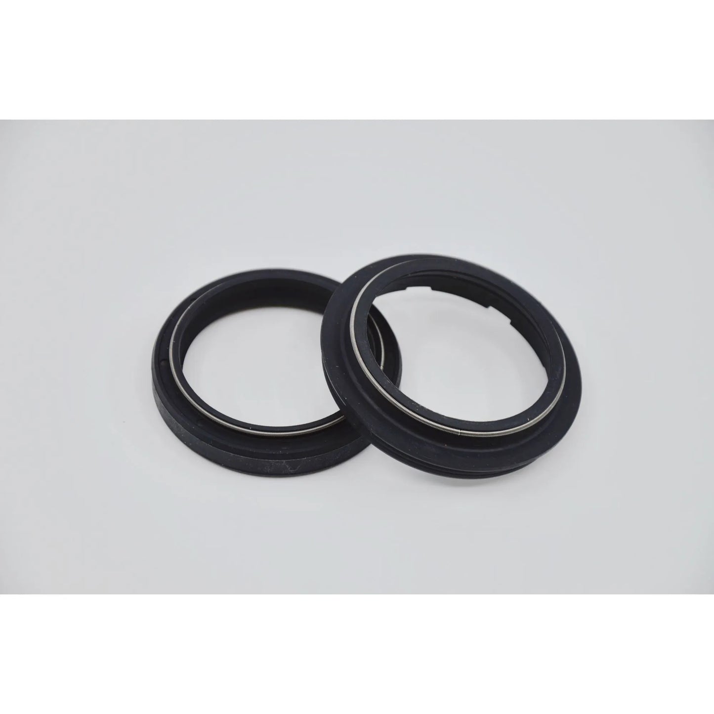 SKF Fork Seal Kit 46 mm för ZF Sachs bild 1 PMMEDIA:b9b62fe0fab84a66