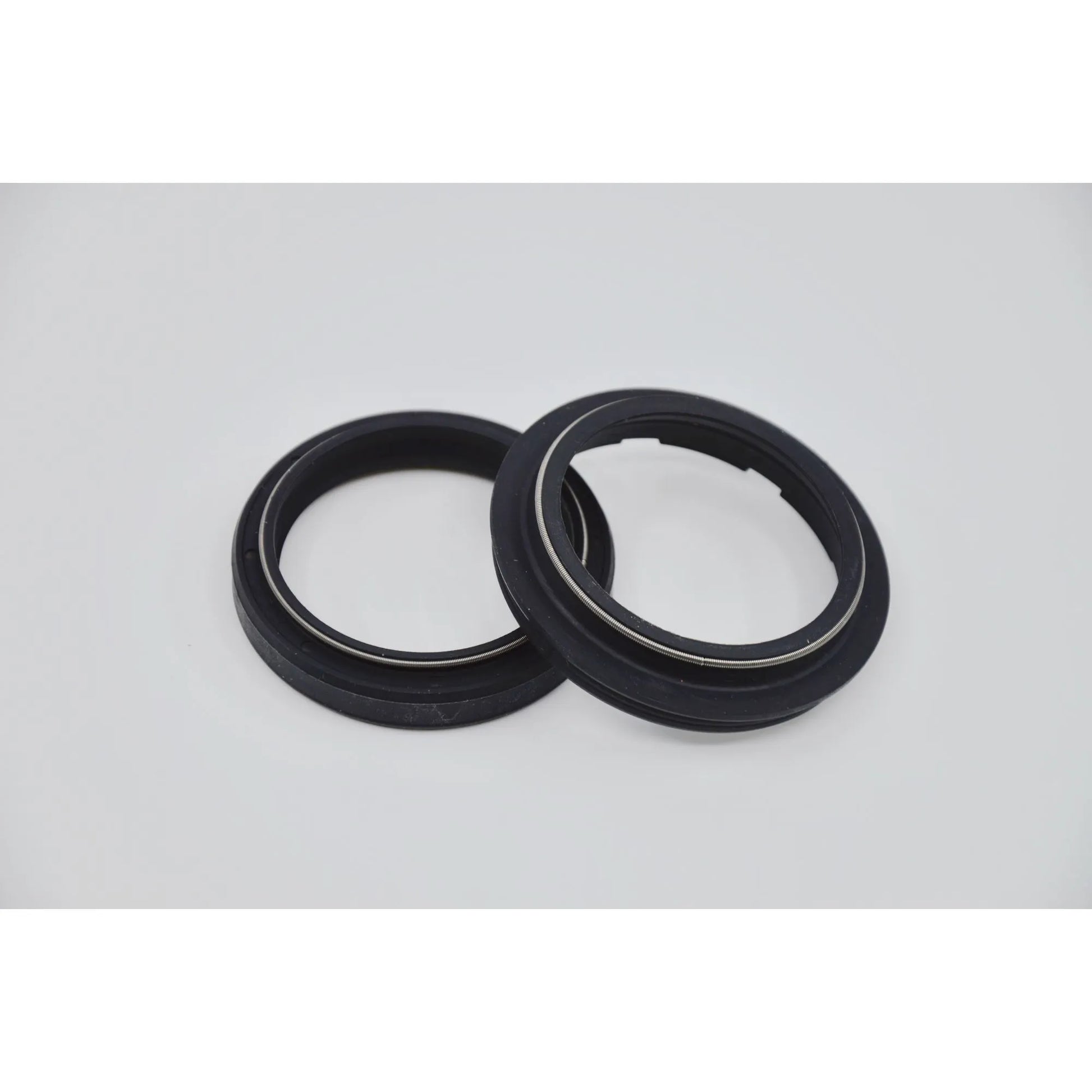 SKF Fork Seal Kit 46 mm för ZF Sachs bild 1 PMMEDIA:b9b62fe0fab84a66