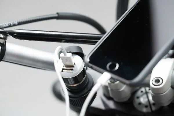 SW-MOTECH Universal Electric Kit med USB och cigarettändaruttag bild 5 PMMEDIA:33b2c47923526057
