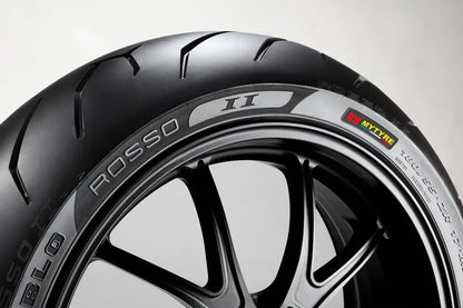 Pirelli Diablo Rosso II Radialdäck bak bild 2 PMMEDIA:0af6ae2d79a0b7b1