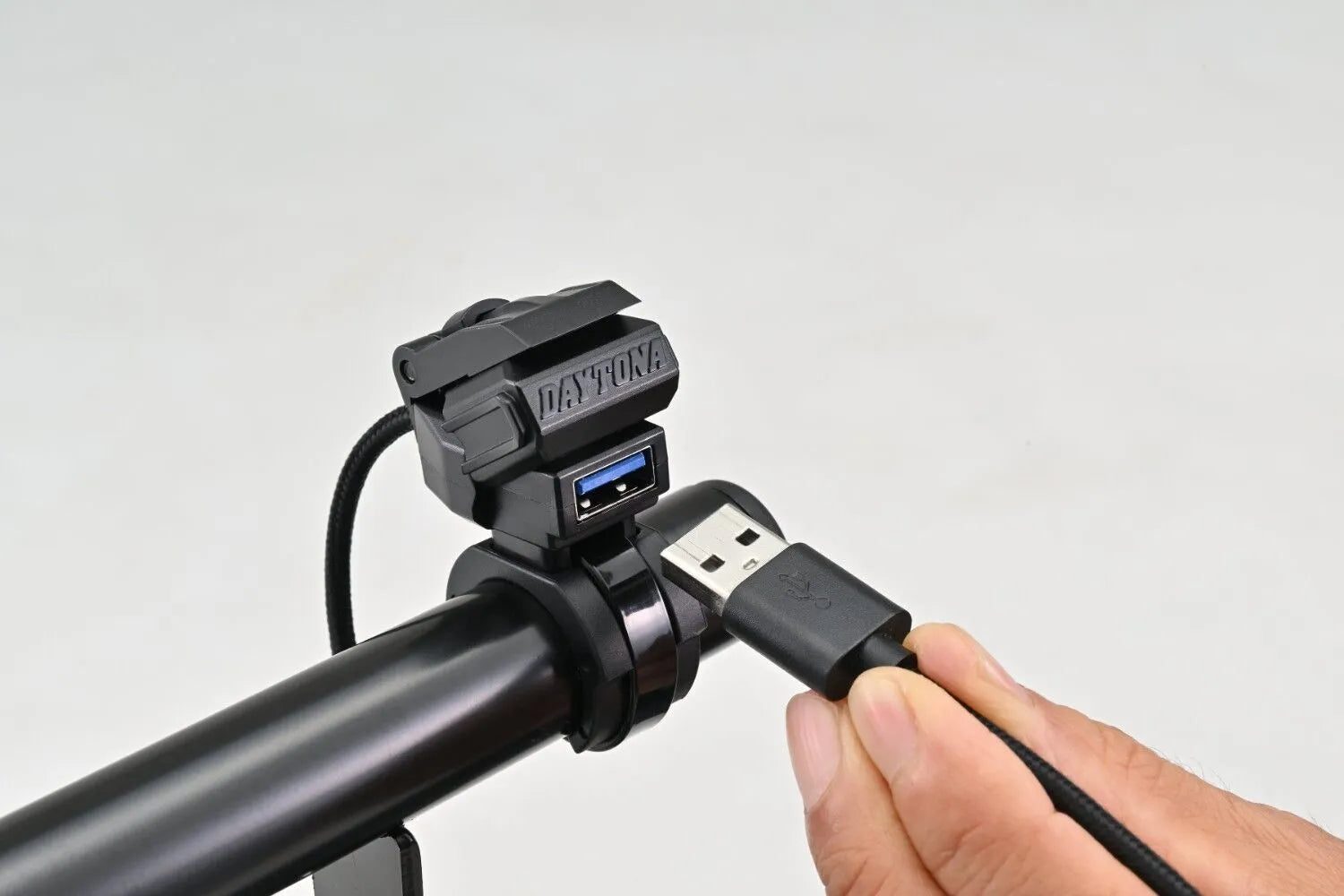 DAYTONA USB-laddningsport Quick Charge USB Type-A bild 5 PMMEDIA:fd790081f48f1621