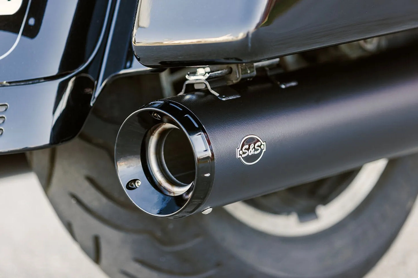 S S Cycle 4-1/2" GNX Slip-On Mufflers Ljuddämpare Harley bild 11 PMMEDIA:2335129fff4375bb