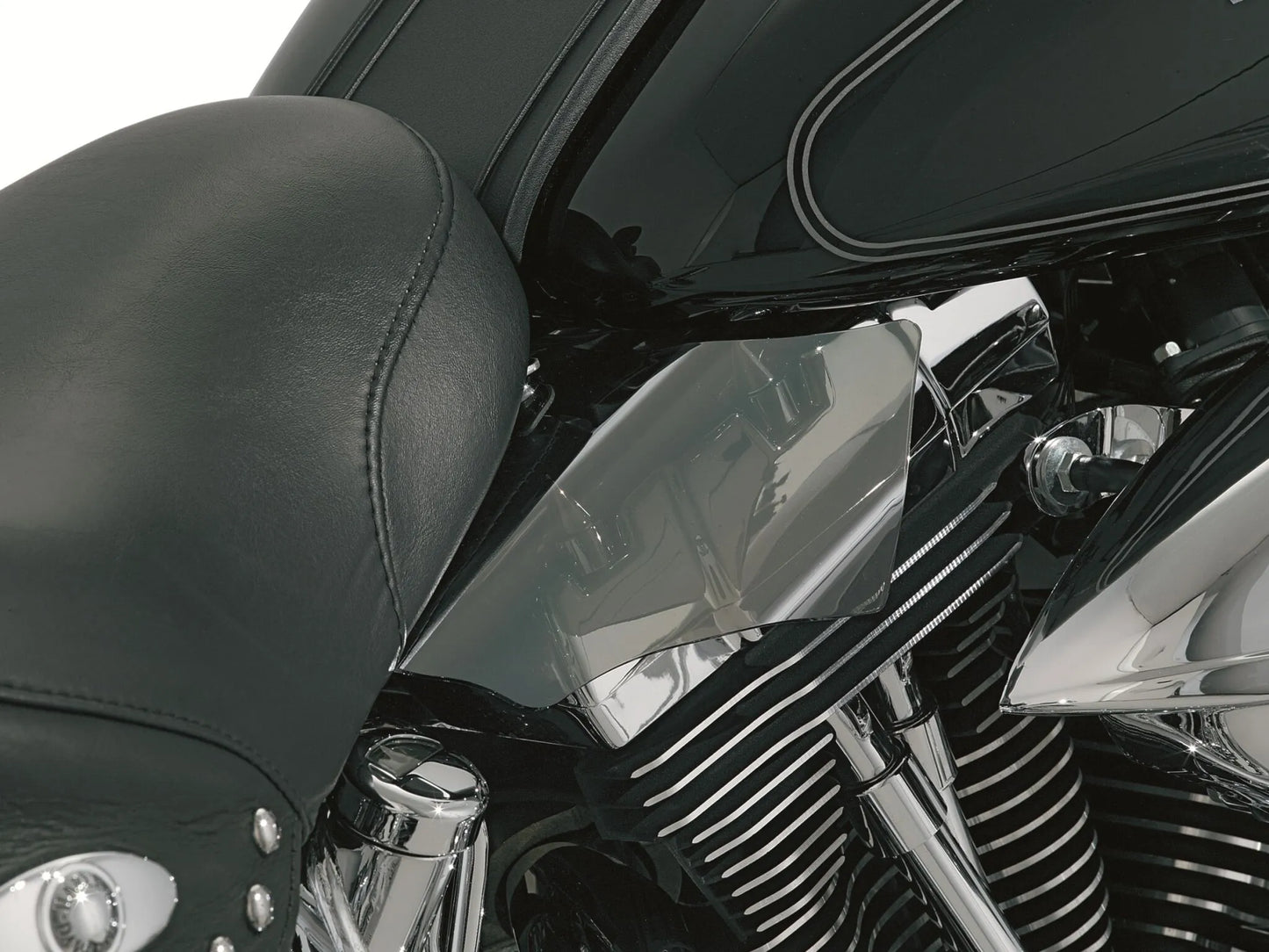 Kuryakyn Saddle Shields Ramkåpor, paneler & pluggar bild 10 PMMEDIA:86cd84120cc904f7