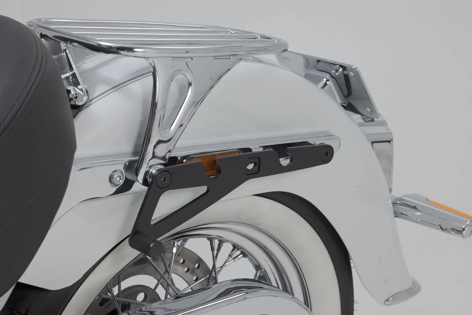 SW-MOTECH SLH Sidofäste Vänster för Harley-Davidson bild 1 PMMEDIA:818e580e1e1e22e7