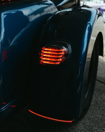 Custom Dynamics ProBEAM® Low-Profile LED Taillight Kit Bakljus bild 18 PMMEDIA:6089a389ee15d66d