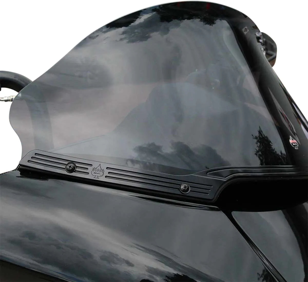Klock Werks Flare® Series Windshield Trim OEM Harley bild 2 PMMEDIA:a2c89b19fe35ccbf