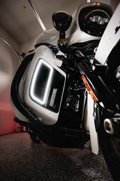 CUSTOM DYNAMICS Lower Fairing Amber/Vit Light Inserts bild 9 PMMEDIA:a39b94d32a5090db