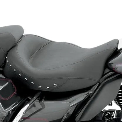 MUSTANG Studded Super Wide Solo Seat bild 6 PMMEDIA:38a0f1ba46692b8a