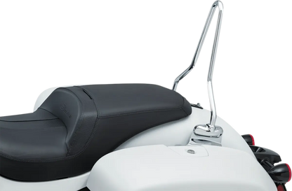 KURYAKYN Sissy Bar med fästen för 2014 och senare bild 1 PMMEDIA:8fa34885cc9adf77