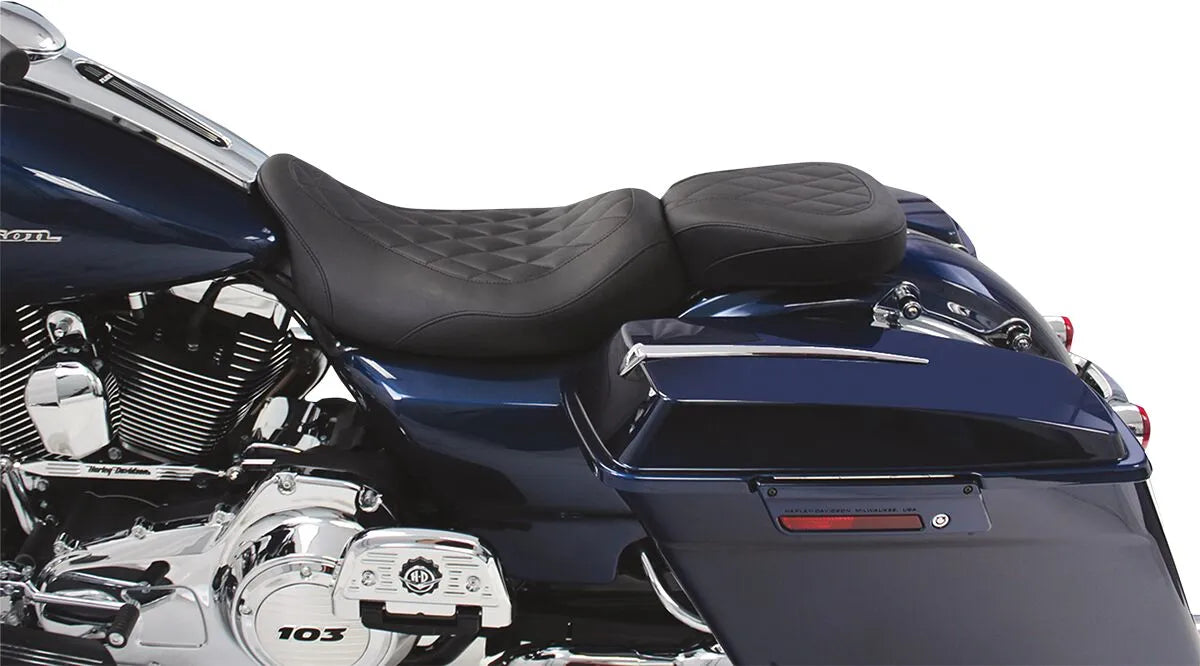 Mustang Wide Tripper™ Solo Seat Sadlar Harley Touring bild 7 PMMEDIA:ab2f881773dcf89c