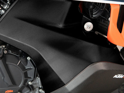 UNIRACING Scratch Saver för KTM 890 ADV Tank bild 7 PMMEDIA:14eb74b8c5523a74