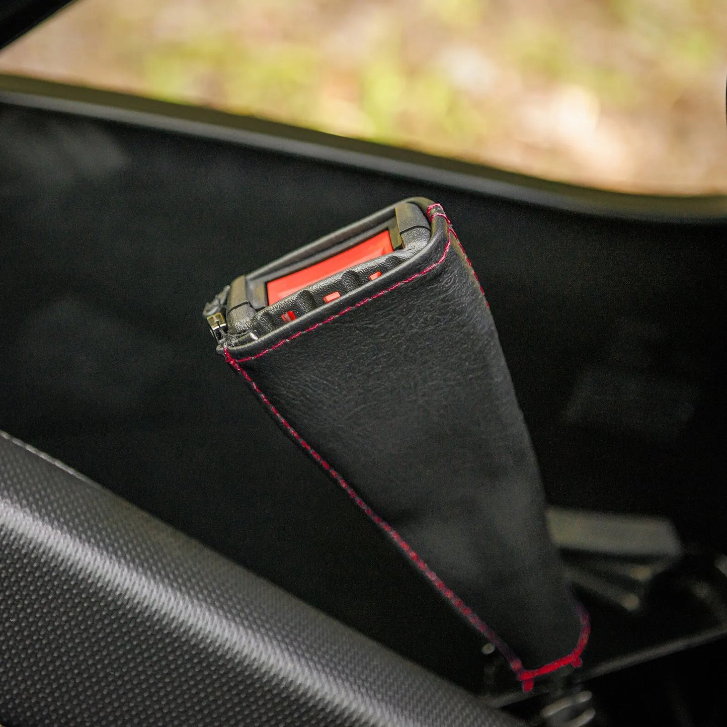 SHOW CHROME Kaliber Seat Belt Covers Röd bild 7 PMMEDIA:81c38e9357c97f60