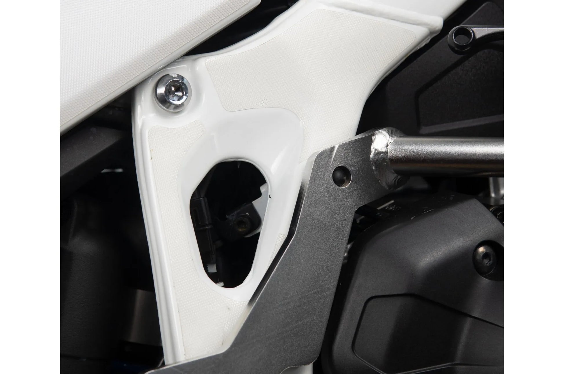 UNIRACING Scratch Saver till Tank för Africa Twin bild 7 PMMEDIA:4f4acd4eac3d7eeb
