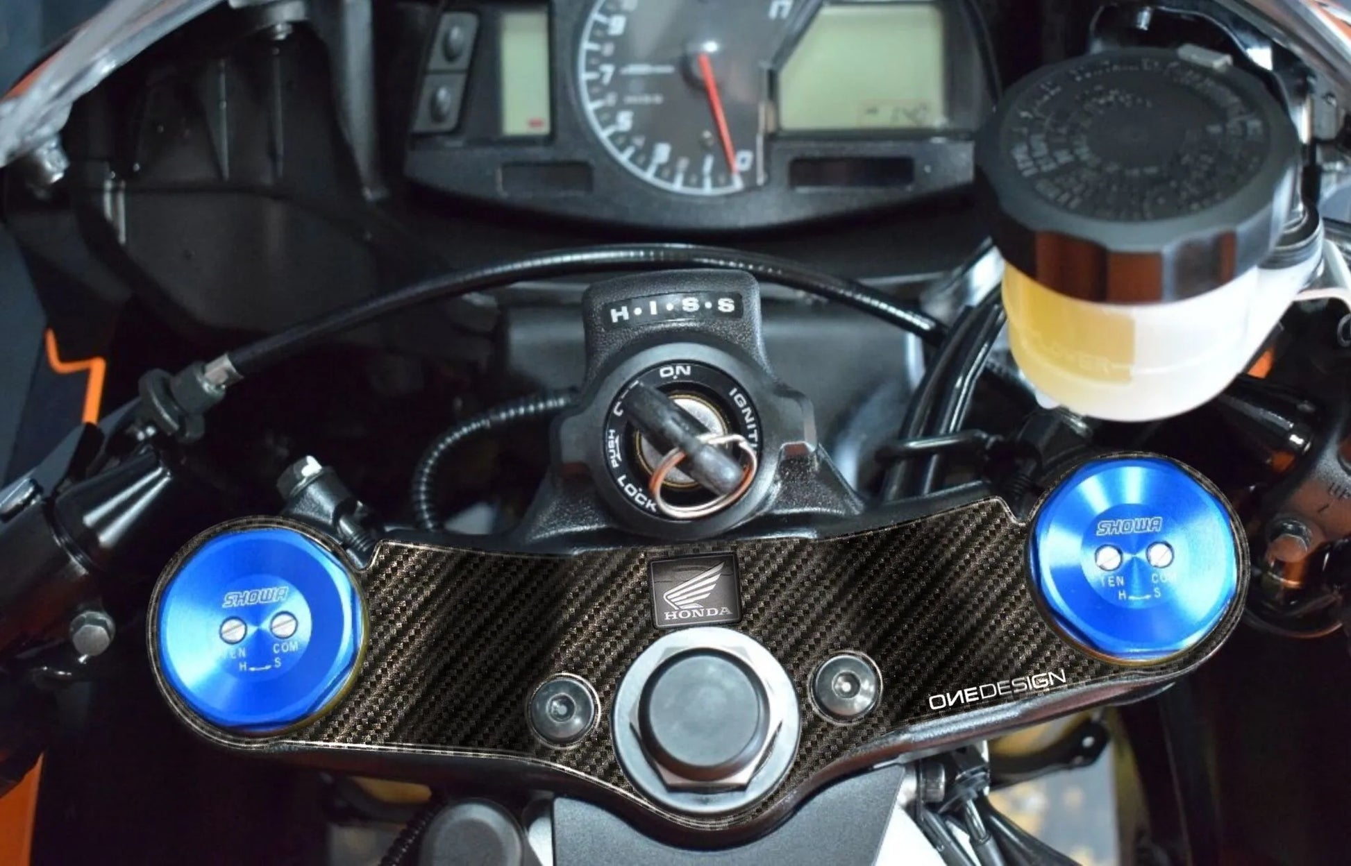 ONEDESIGN Yoke Protector för CBR600RR bild 4 PMMEDIA:efa535e27f17f7ea