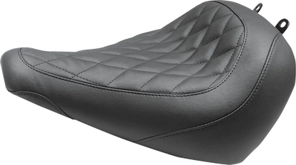 Mustang Wide Tripper™ Solo Seat Sadlar Harley Softail bild 2 PMMEDIA:d0cefa74901ebed9