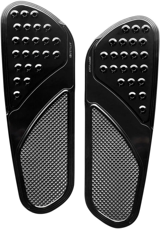 ACCUTRONIX Front Floorboards i svart aluminium bild 1 PMMEDIA:dbabb6479dc0d279